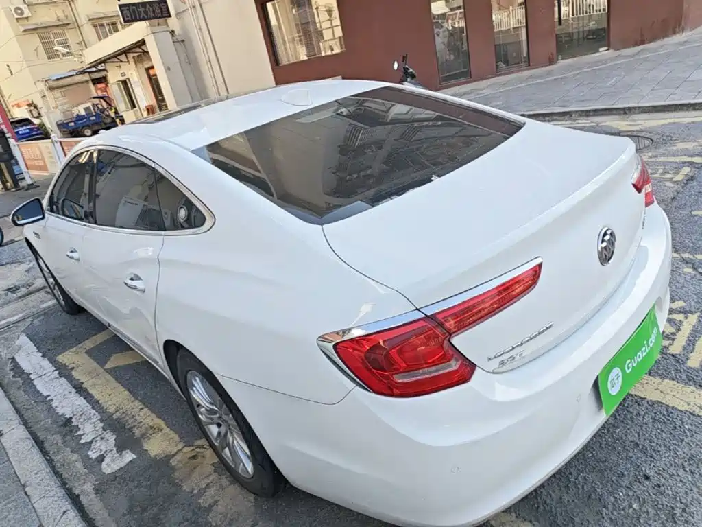 Buick LaCrosse — миниатюра 5