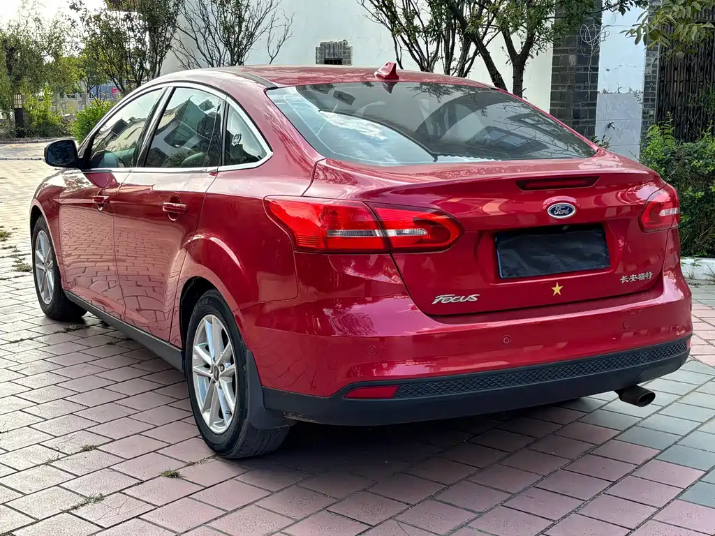 Ford Focus — миниатюра 6