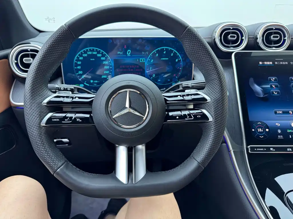 Mercedes-Benz GLC — миниатюра 11