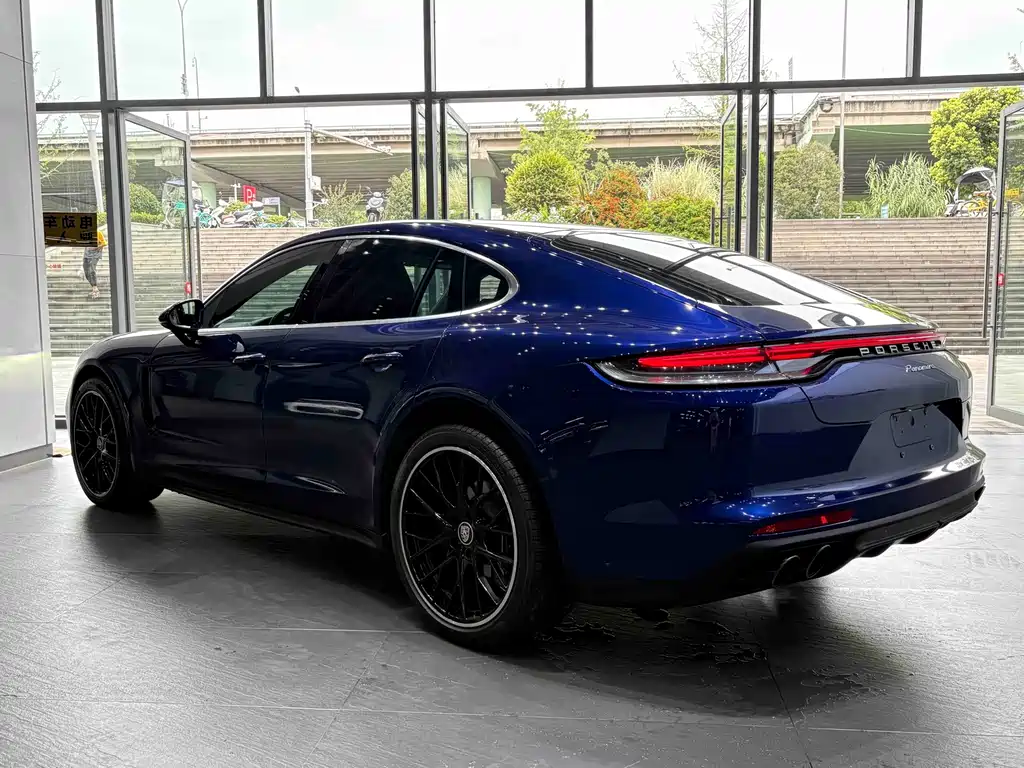 Porsche Panamera — миниатюра 5