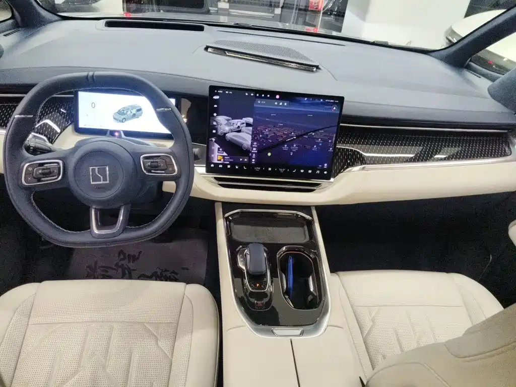 Zeekr 009 2024 мест Executive 108kWh