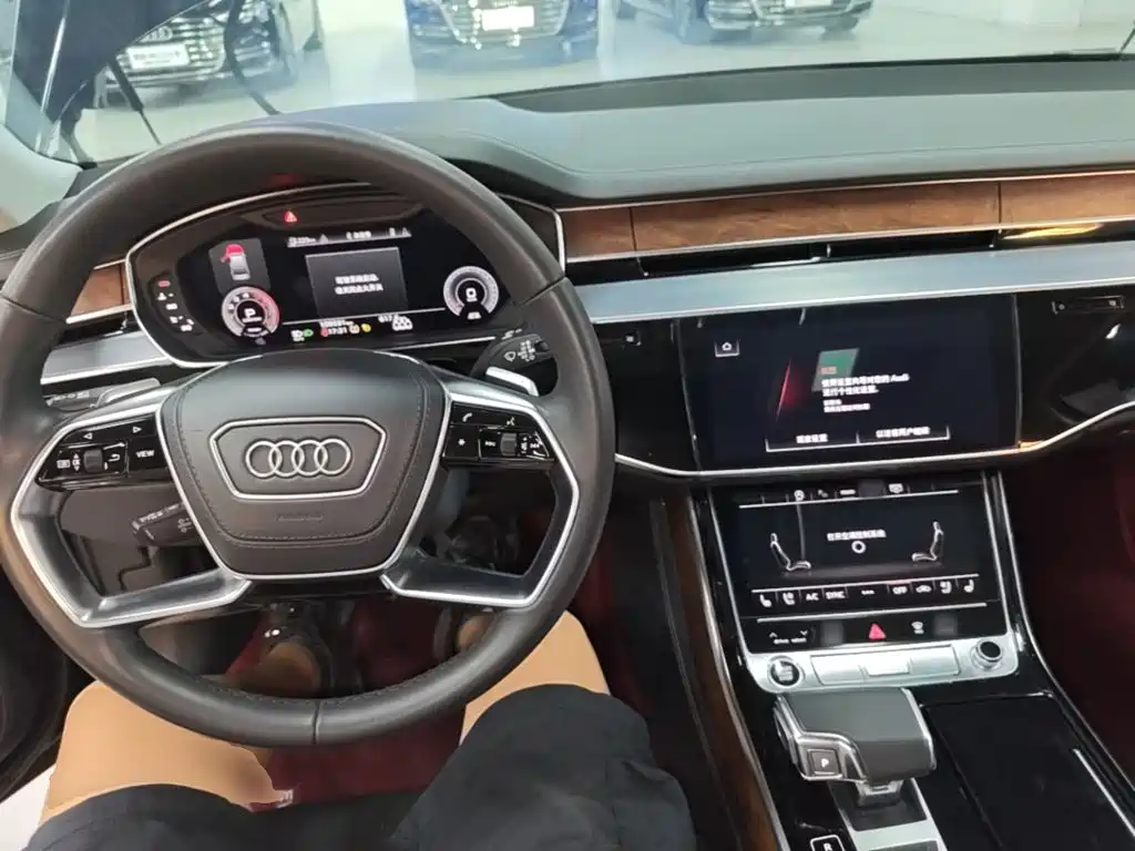Audi A8 — миниатюра 10