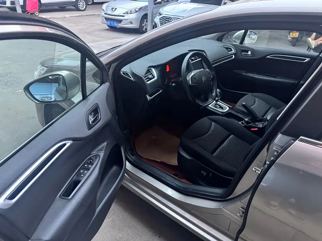 Citroen C4L — миниатюра 6