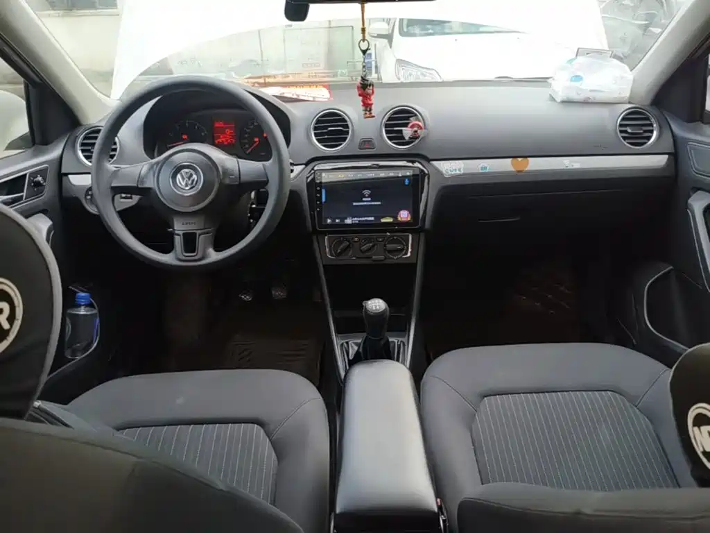 Volkswagen Jetta — миниатюра 10