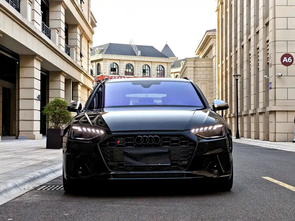Audi S4