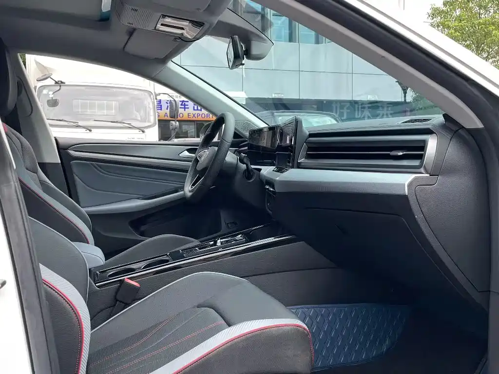 Volkswagen Lamando — миниатюра 6
