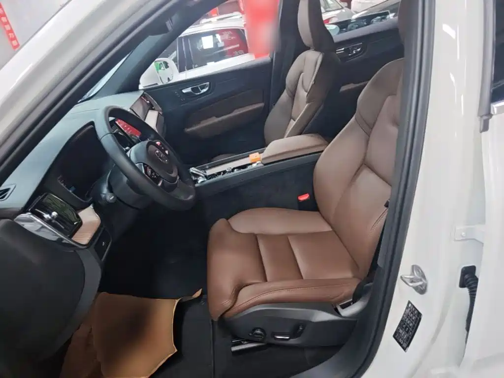 Volvo XC60 — миниатюра 15