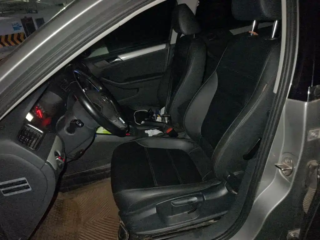 Volkswagen Sagitar — миниатюра 11