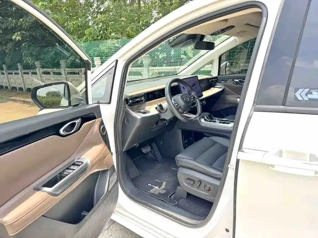 GAC Motor Trumpchi E8 — миниатюра 2