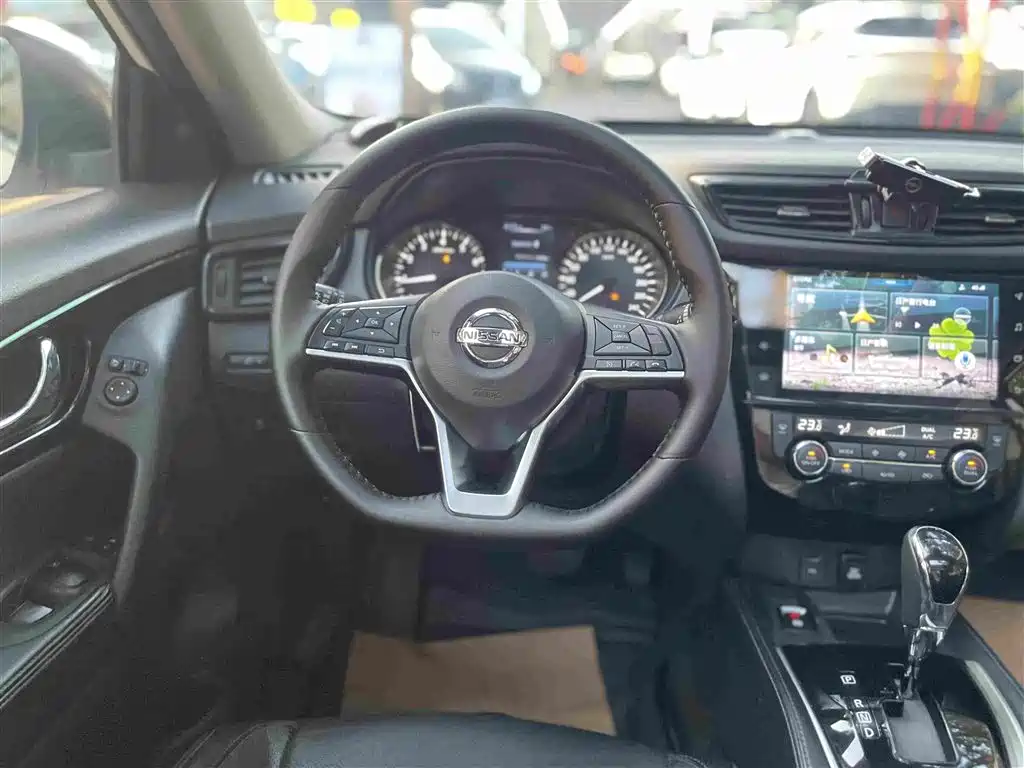 Nissan X-Trail — миниатюра 18