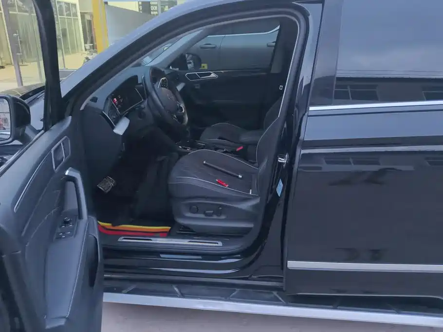 Volkswagen Tiguan L — миниатюра 9