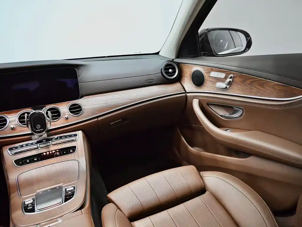Mercedes-Benz E-Class New Energy E 350 e L Plug-in Hybrid Sedan, фото 12