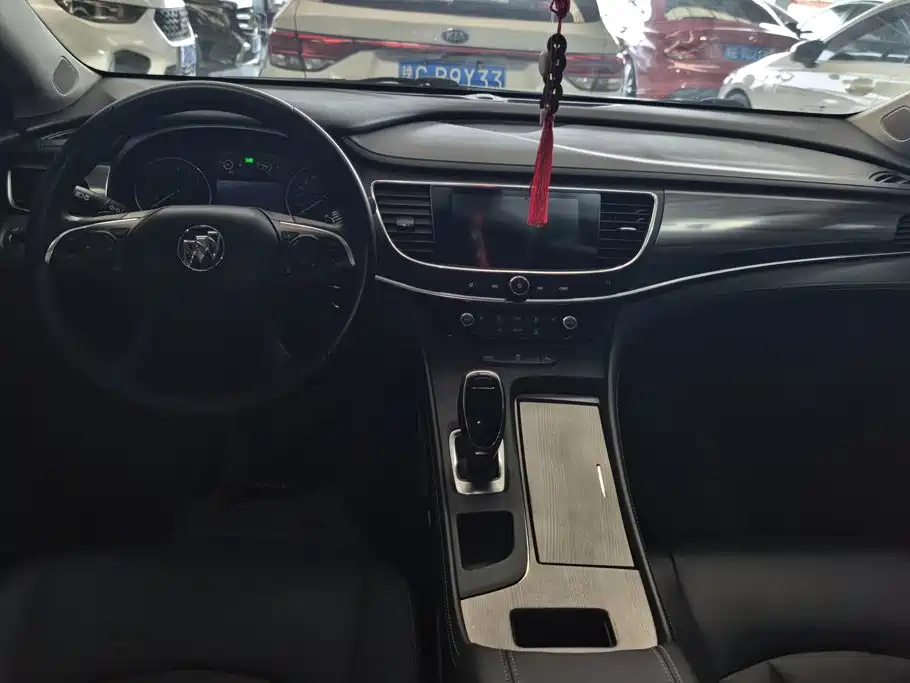 Buick LaCrosse — миниатюра 12