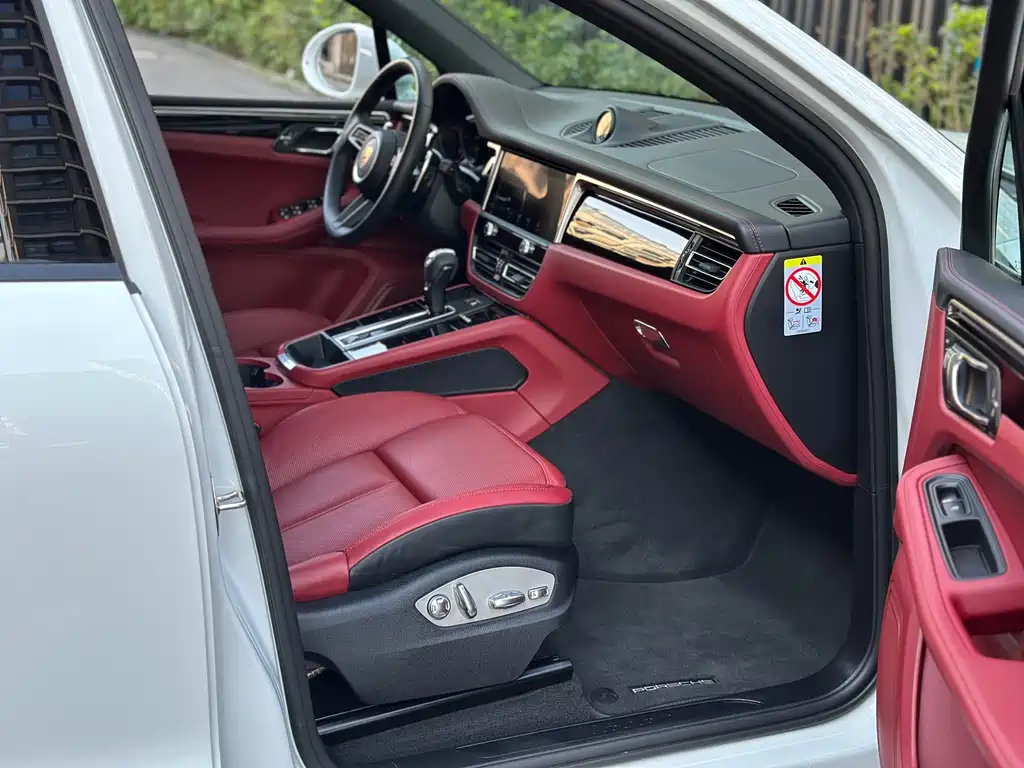 Porsche Macan — миниатюра 12