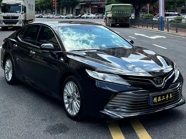 TOYOTA CAMRY 2018