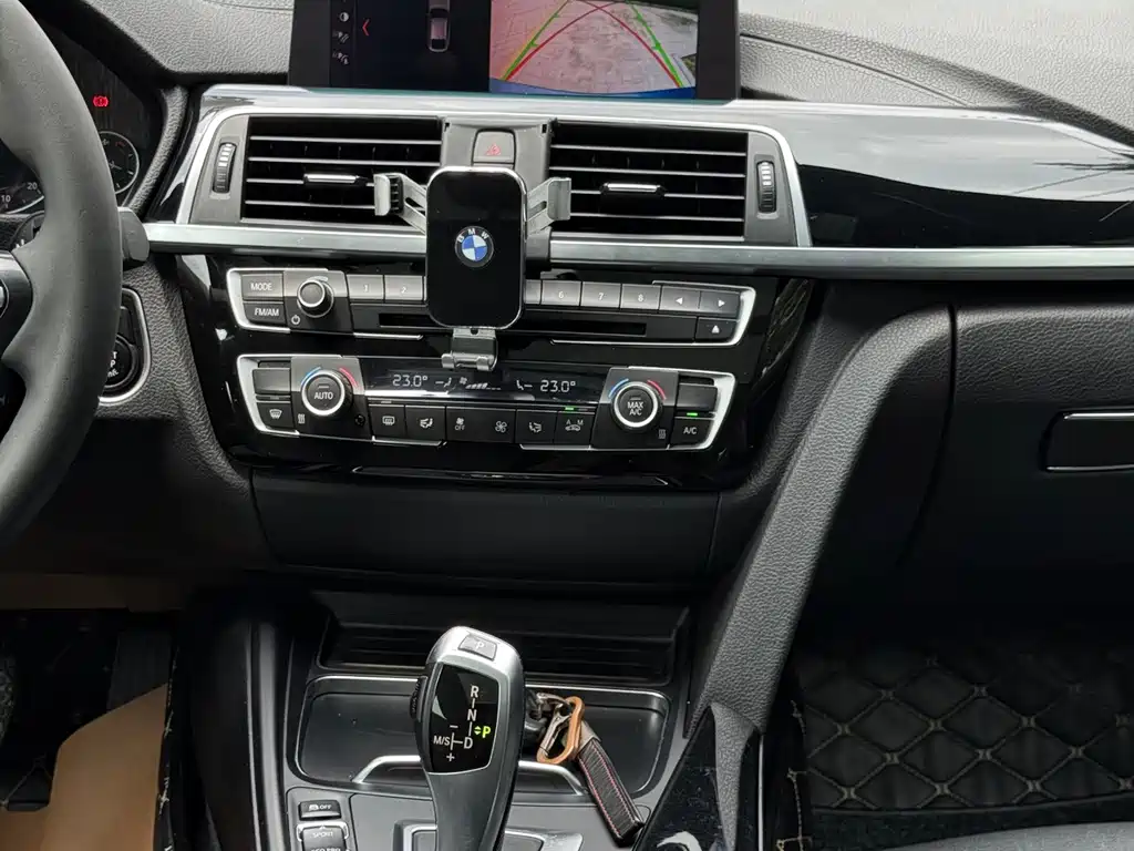 BMW 3 Series GT 320i M Sport Package, фото 24