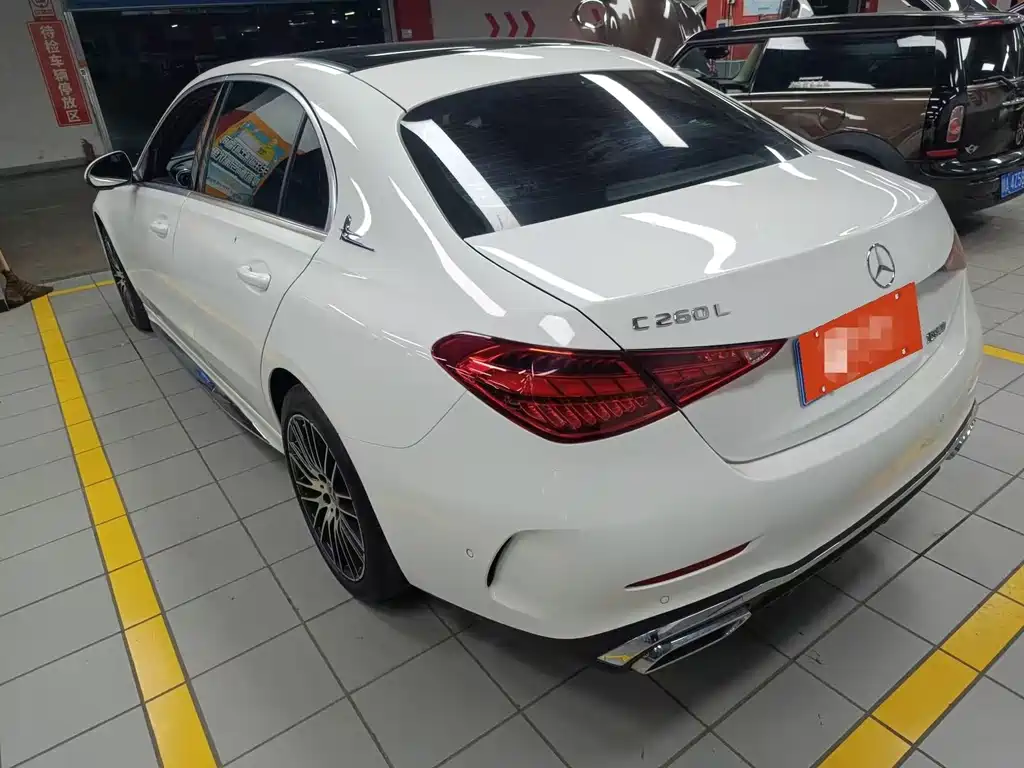 Mercedes-Benz C-Class — миниатюра 7