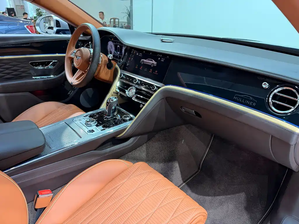 Bentley Flying Spur PHEV — миниатюра 7