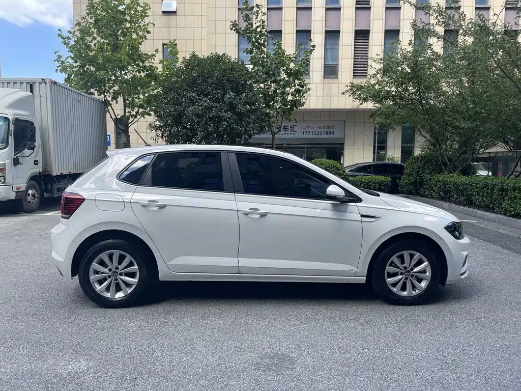Volkswagen Polo — миниатюра 7