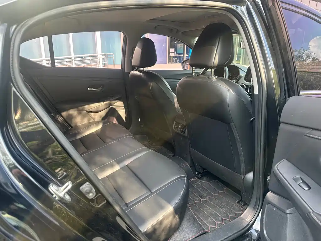 Nissan Sylphy — миниатюра 5