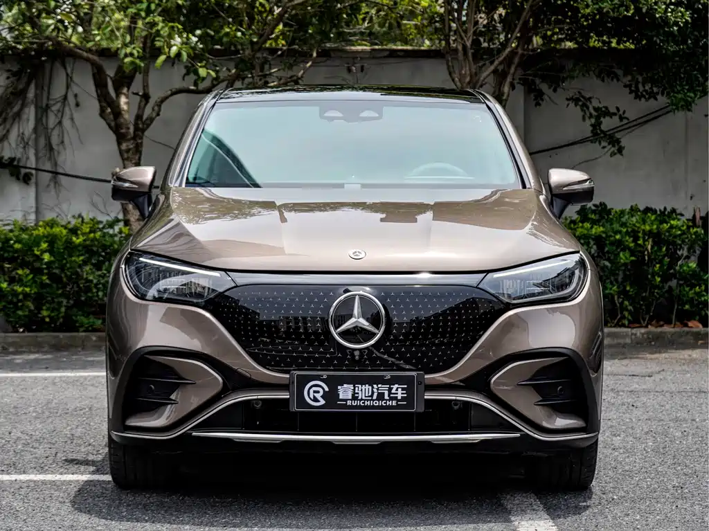 Mercedes-Benz EQE SUV — миниатюра 2