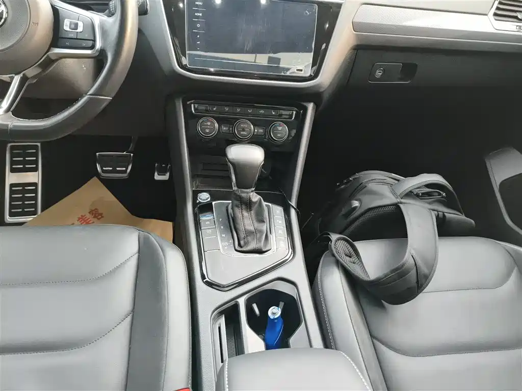 Volkswagen Tiguan L L 2021 330TSI AT R-Line