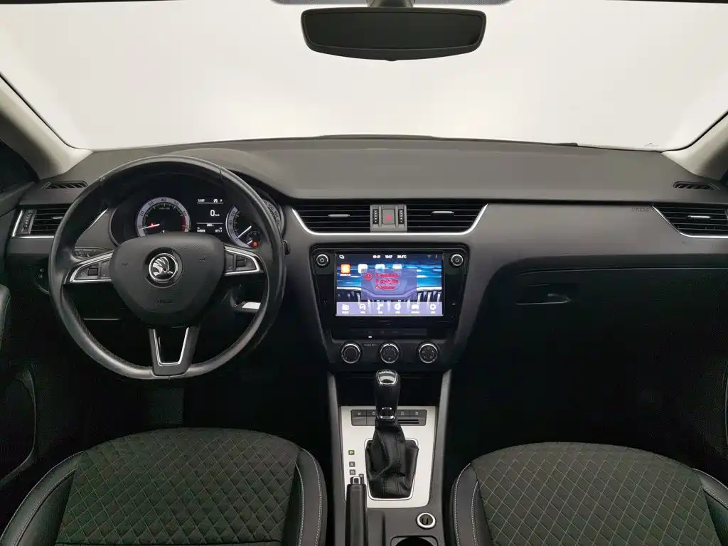 Skoda Octavia — миниатюра 5