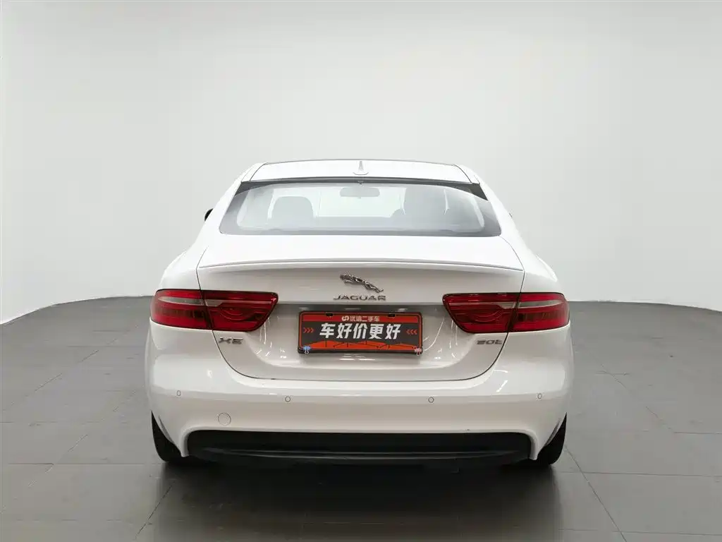 Jaguar XE 2015 2.0T 200PS R-Sport