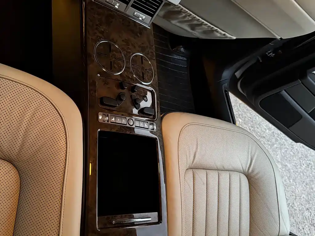 Volkswagen Phaeton 3.6L Premium Custom Type, фото 11