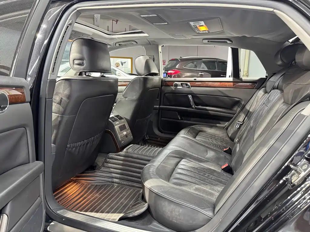 Volkswagen Phaeton — миниатюра 17