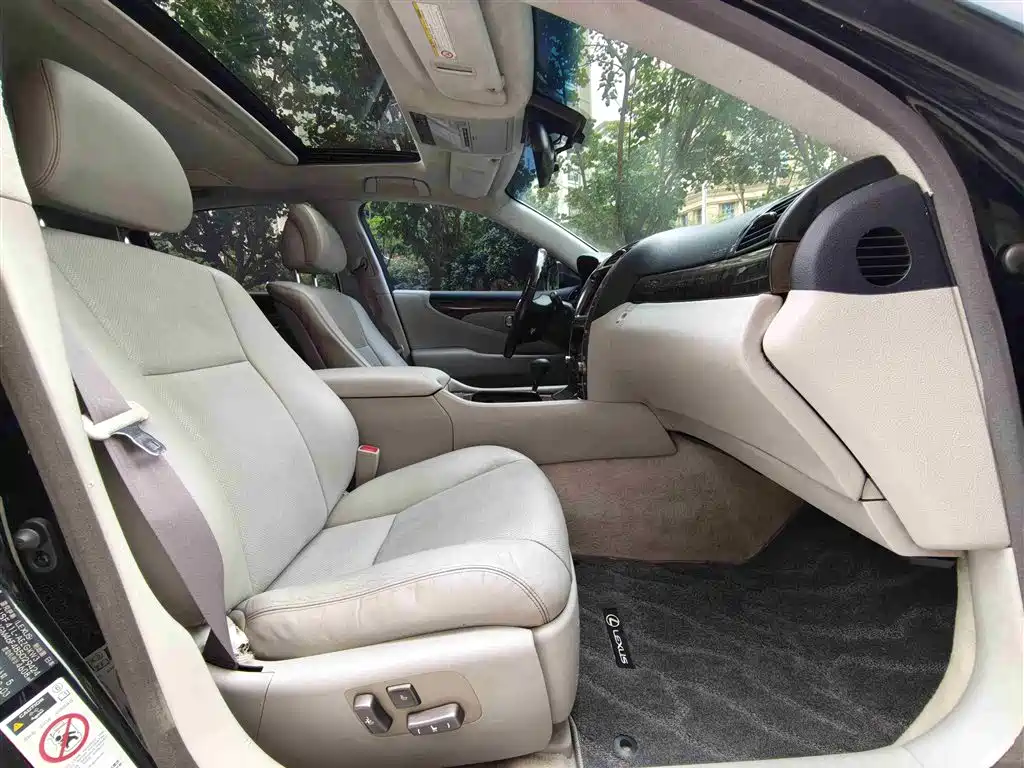 Lexus LS 2006 460L