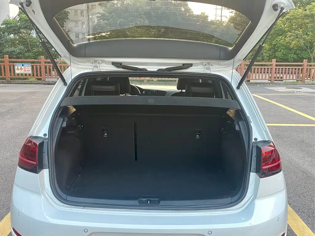 Volkswagen Golf — миниатюра 10
