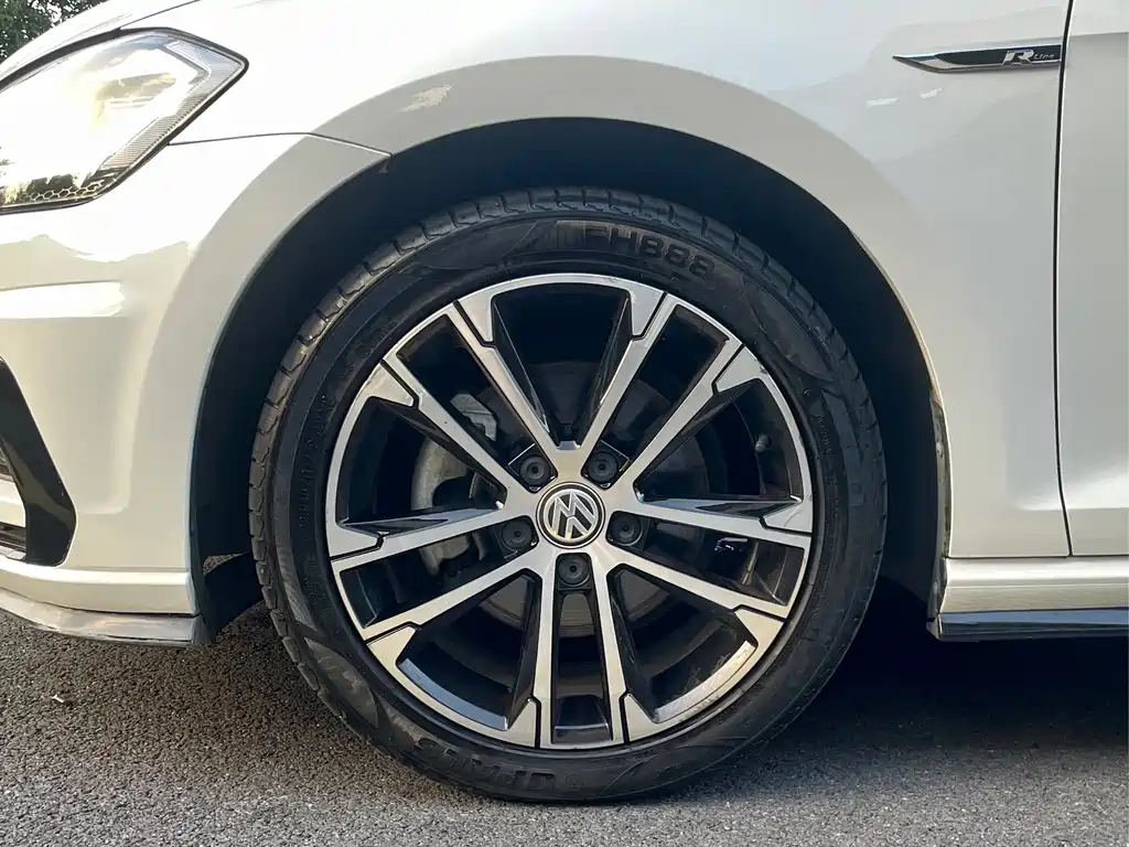 Volkswagen Golf — миниатюра 5