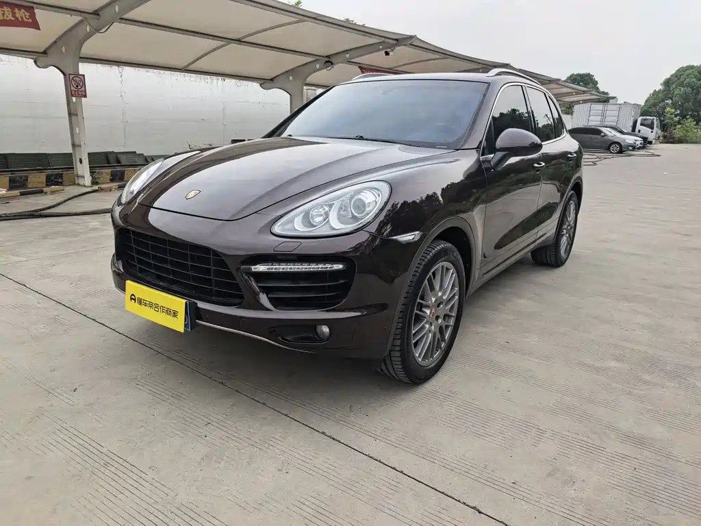Porsche Cayenne 2014 Cayenne Platinum Edition 3.0T