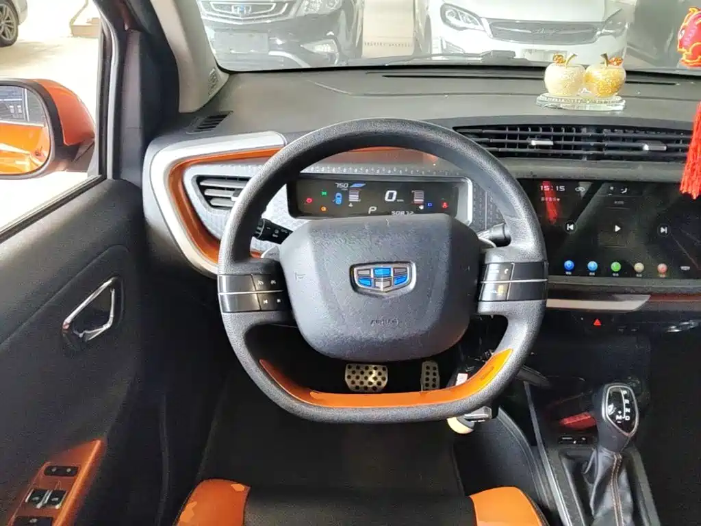 Geely Vision X1 — миниатюра 7