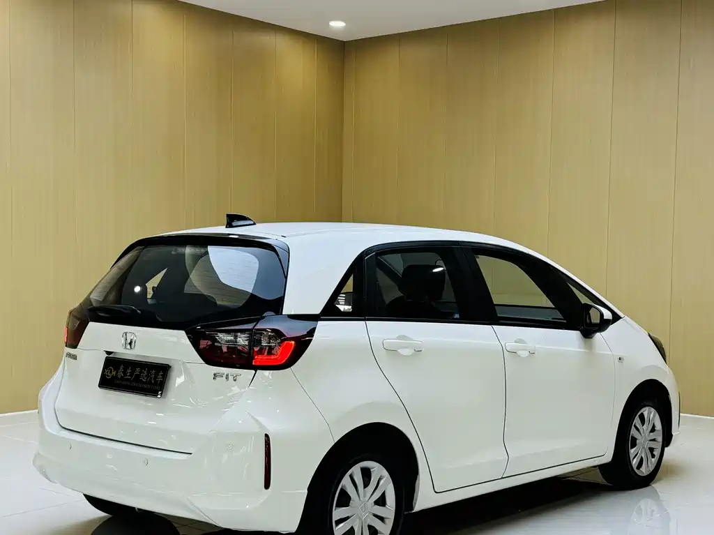 Honda Fit — миниатюра 15