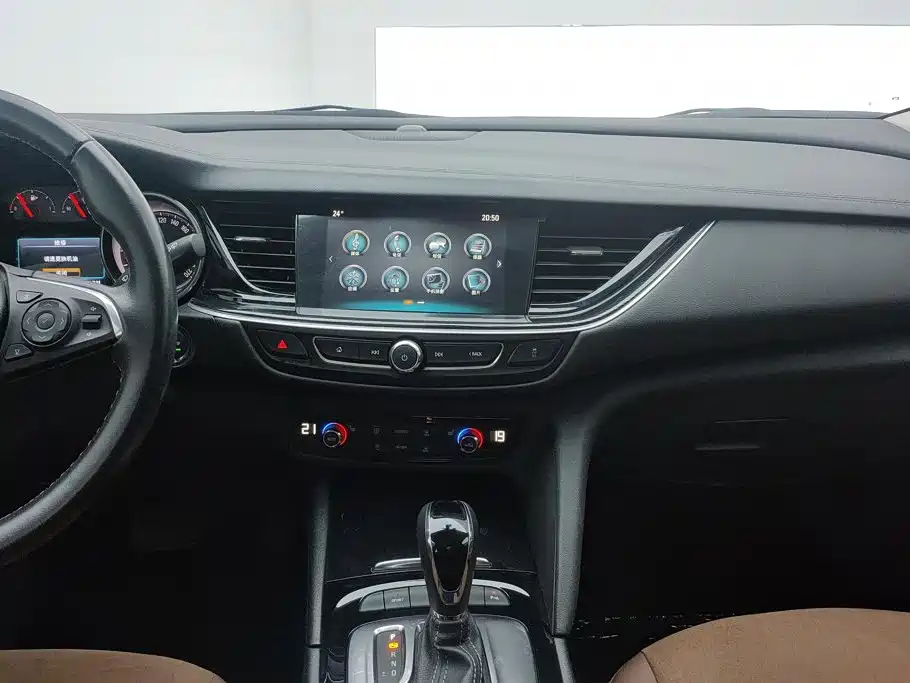 Buick Regal — миниатюра 13