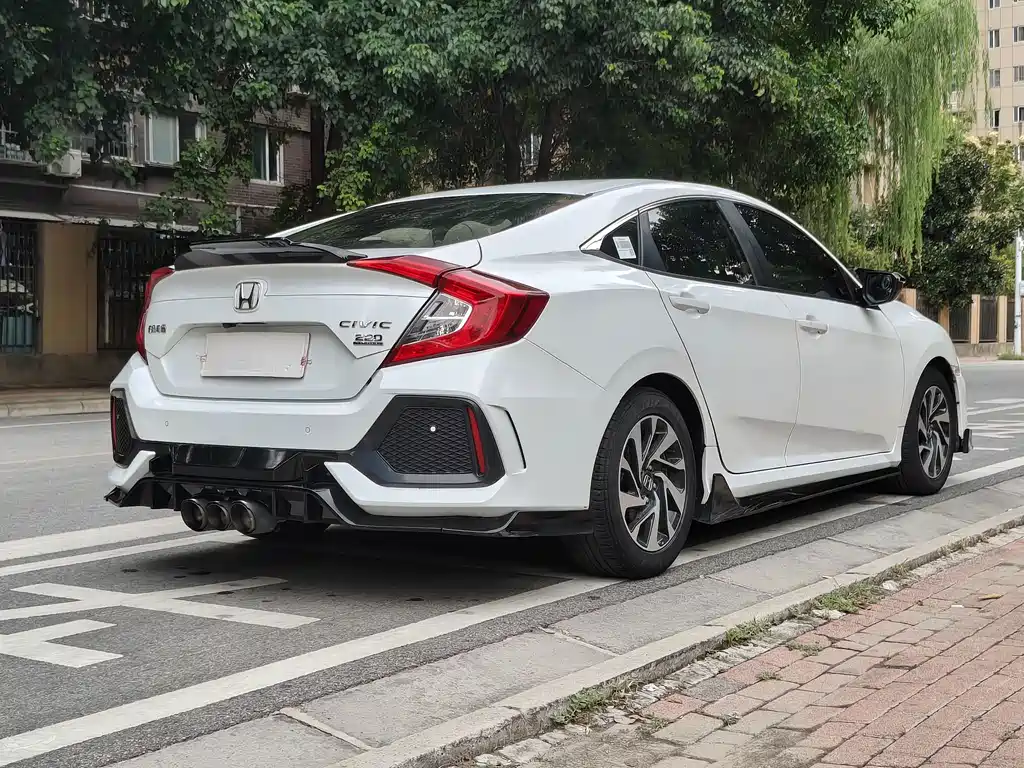 Honda Civic — миниатюра 11
