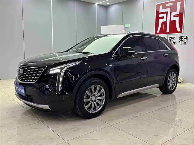 CADILLAC XT4