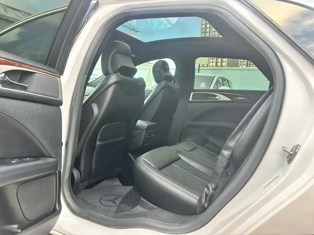Lincoln MKZ — миниатюра 11
