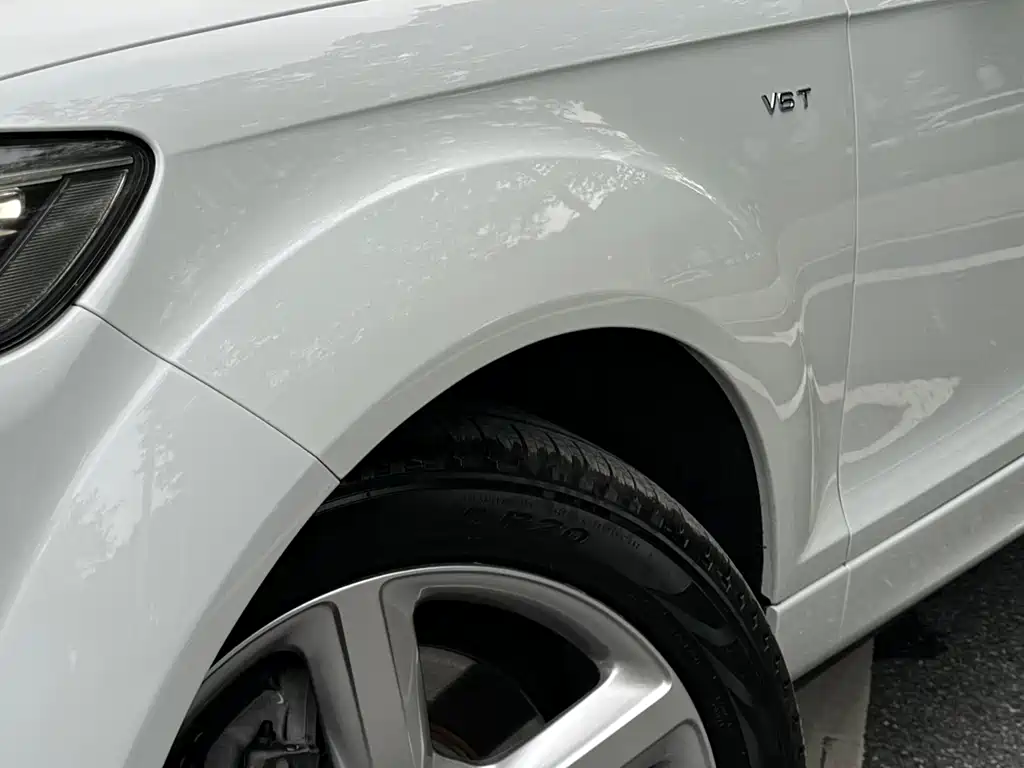 Audi Q7 — миниатюра 6