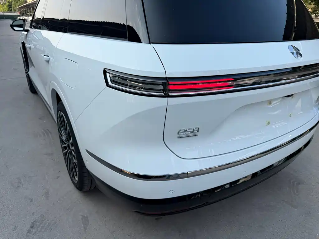 NIO ES8 — миниатюра 11