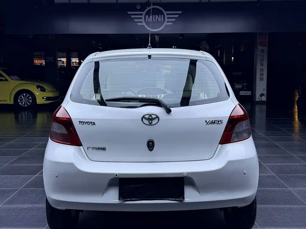 Toyota Yaris — миниатюра 5