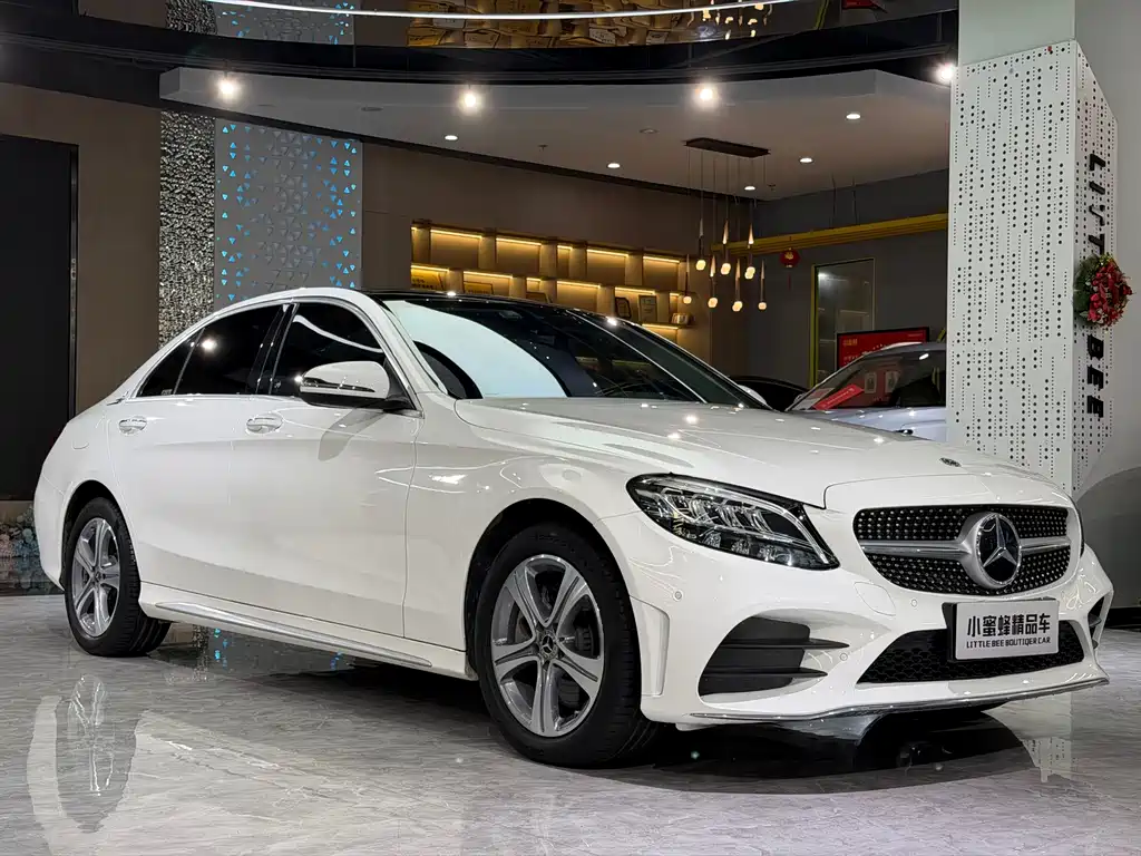 Mercedes-Benz C-Class — миниатюра 3