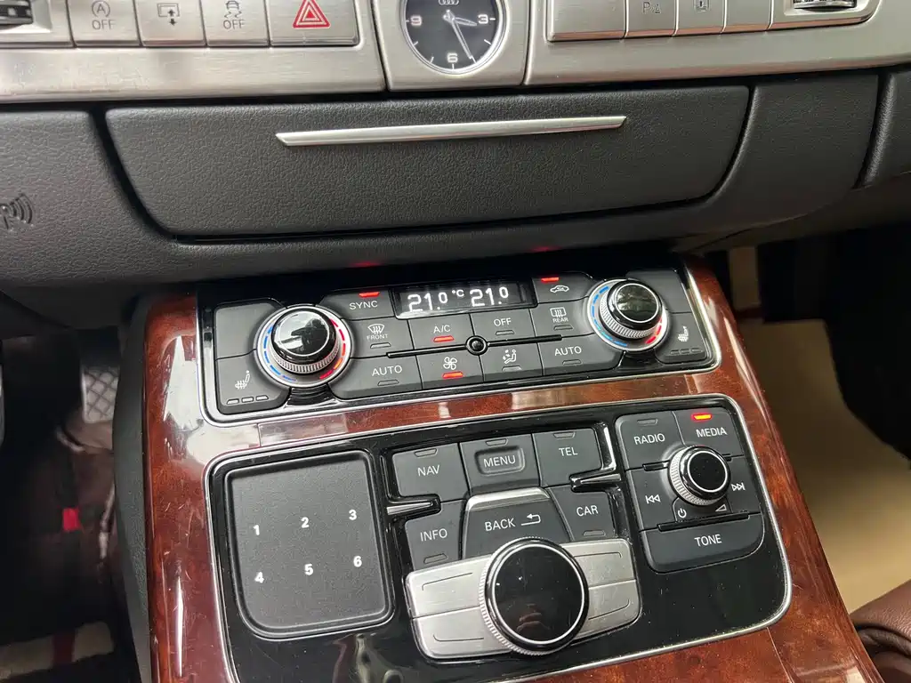 Audi A8 — миниатюра 3