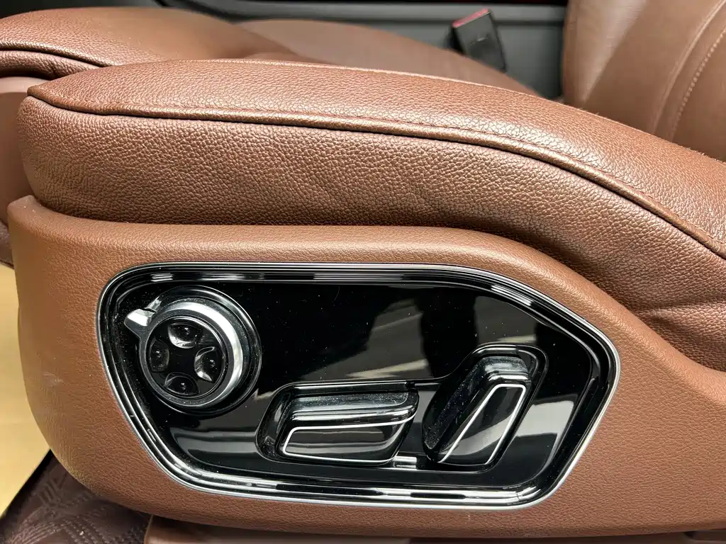 Audi A8 — миниатюра 13