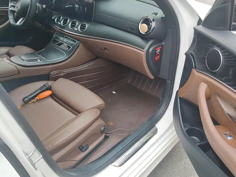Mercedes-Benz E-Class (Import) — миниатюра 8