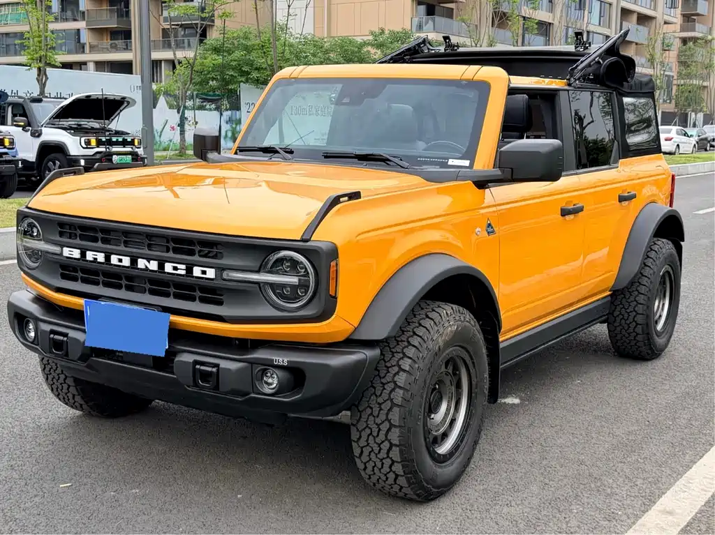 Ford Bronco (Import) — миниатюра 16