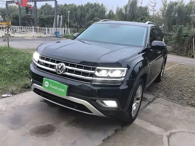 VOLKSWAGEN TOURANG 2019