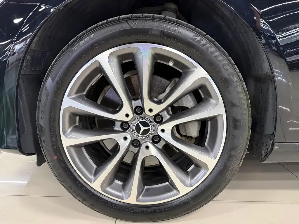 Mercedes-Benz E-Class — миниатюра 14